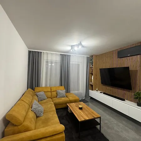 Taban Premium Terrace 아파트 니트라