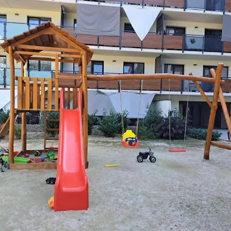Taban Premium Terrace * 니트라